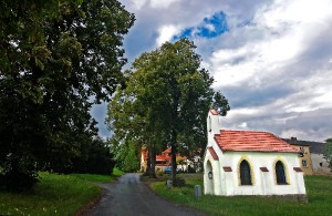 zahorcice-kaplicka-pred-rekonstrukci-navsi-.jpg